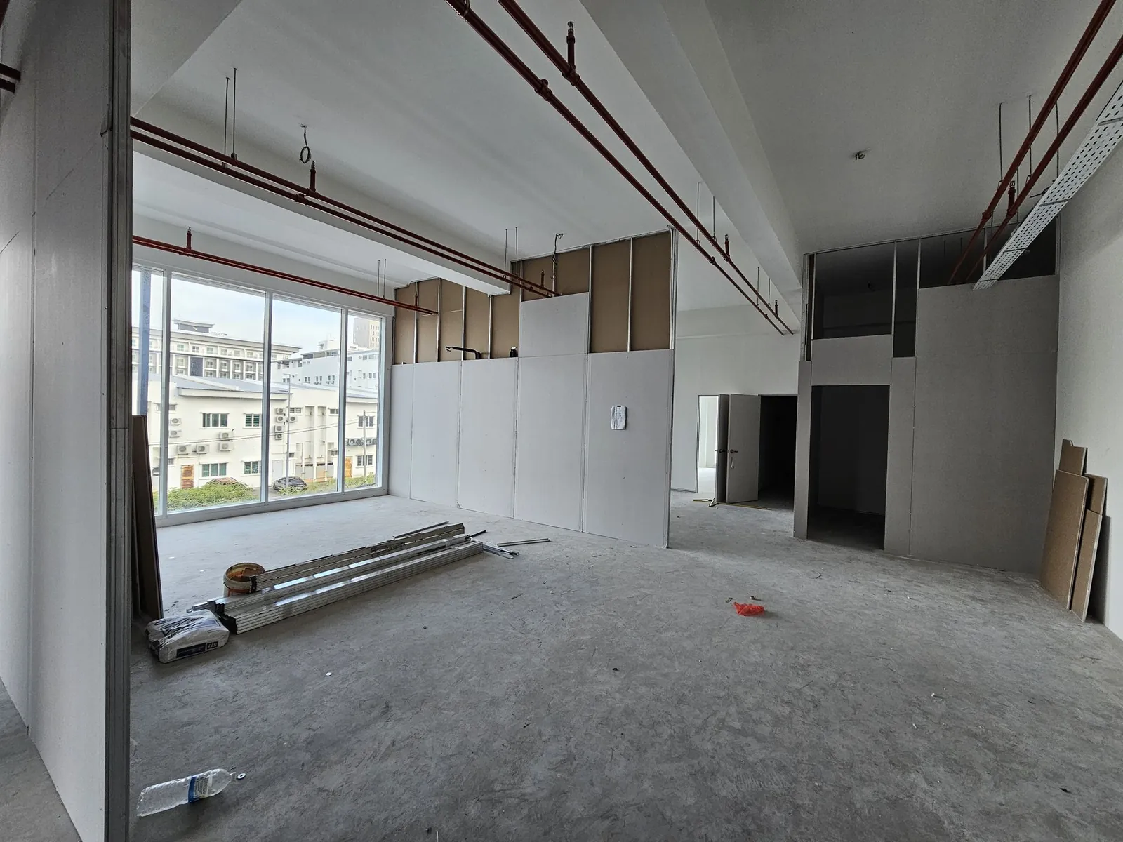 Ee Pilate Studio 施工中的新隔间全景
