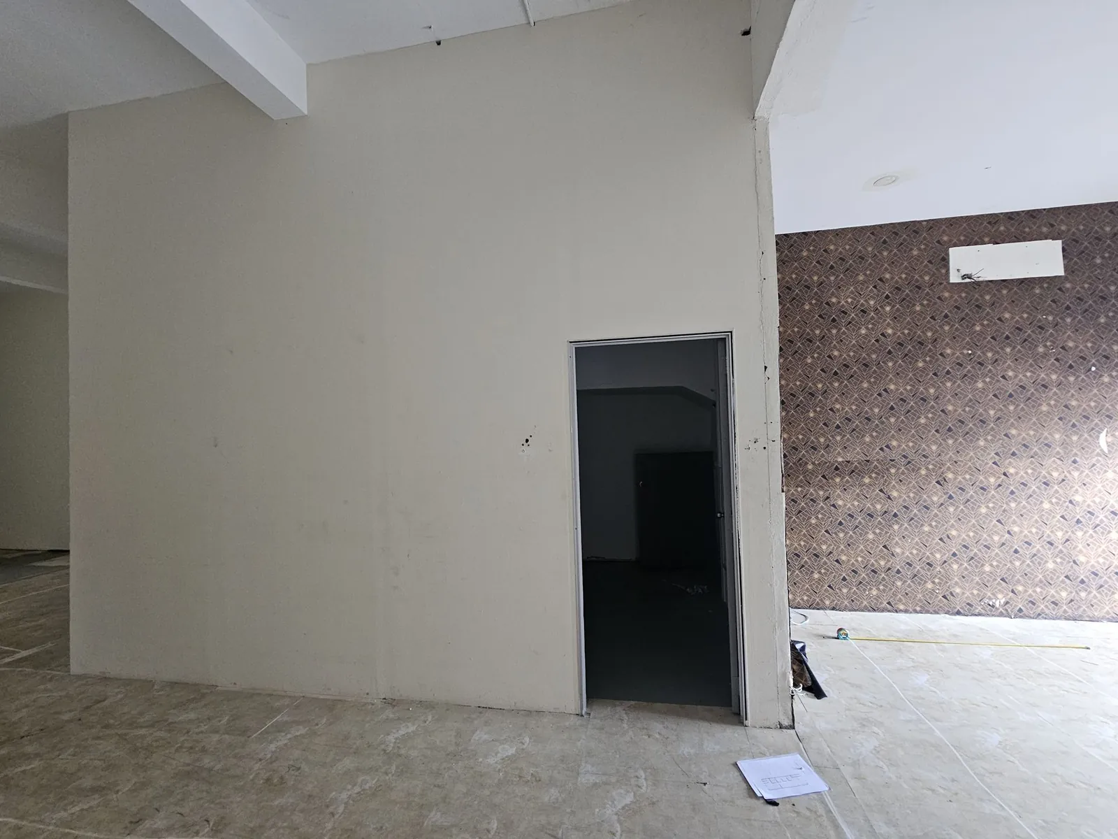 Kimvets Krubong new board partition with door opening, dusty floor