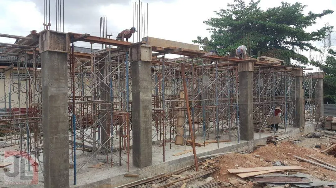 Bachang Temple Office Building first-floor beam and slab formwork on scaffolding